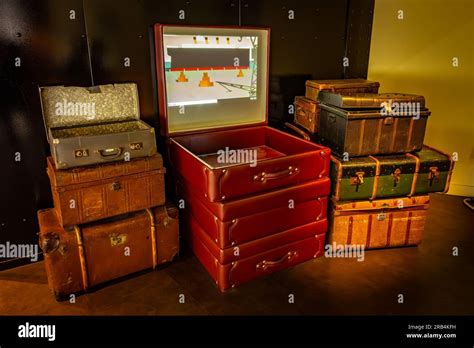titanic luggage